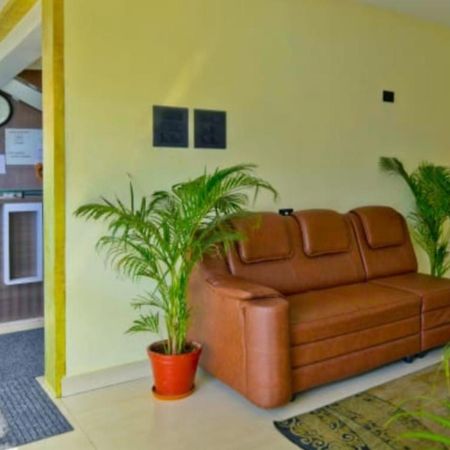 Kenz Residency Hotel Kochi Екстериор снимка